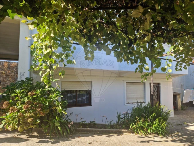 Moradia T5 para Venda em O. Azeméis, Riba-Ul, Ul, Macinhata Seixa, Madail Foto 23