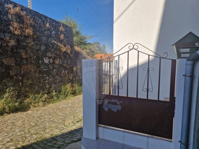 Moradia T5 para Venda em O. Azeméis, Riba-Ul, Ul, Macinhata Seixa, Madail Foto 25