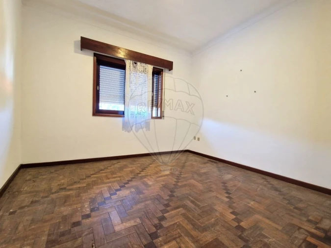 Moradia T5 para Venda em O. Azeméis, Riba-Ul, Ul, Macinhata Seixa, Madail Foto 11