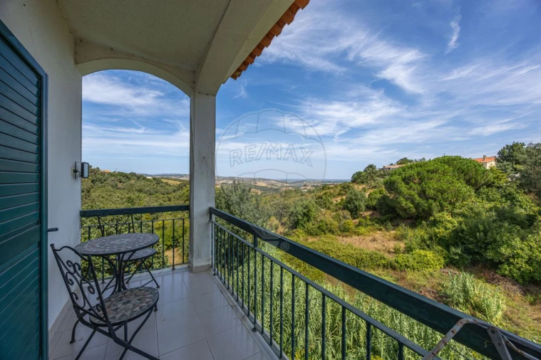 Moradia T6 para Venda em Cardosas Foto 30