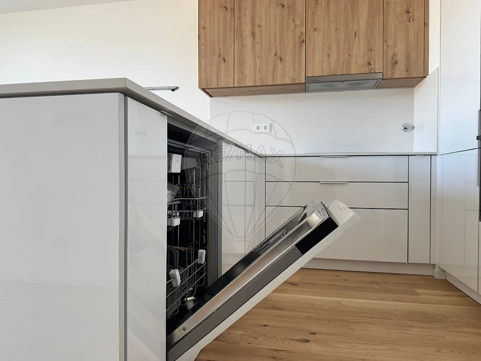 Apartamento T1 para Arrendamento em Glória e Vera Cruz Foto 4