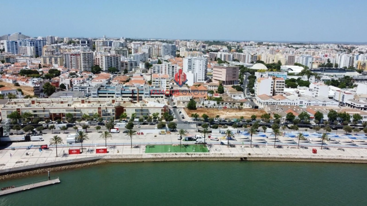 Moradia T3 para Venda em Alvor Foto 8