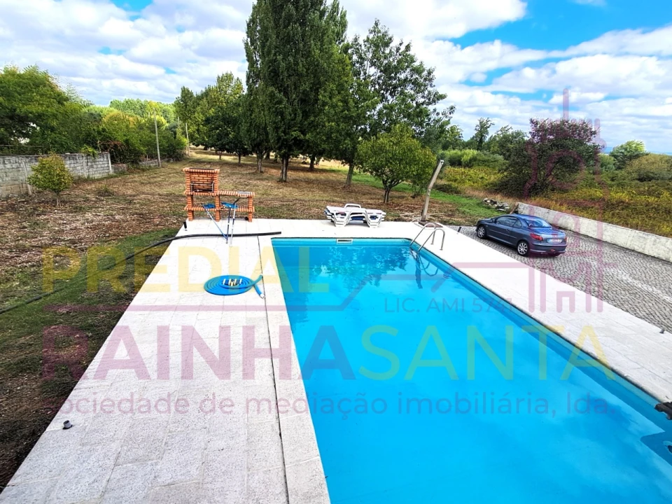 Moradia T3 para Venda em Ega Foto 5