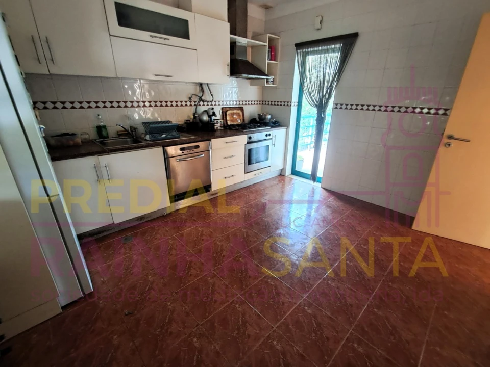 Moradia T3 para Venda em Ega Foto 11