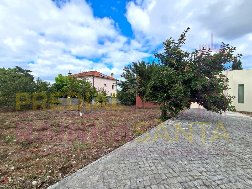 Moradia T3 para Venda em Ega Foto 18