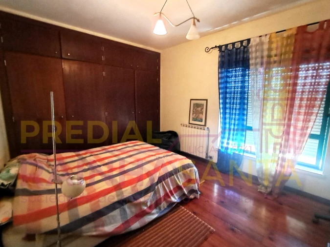 Moradia T3 para Venda em Ega Foto 24