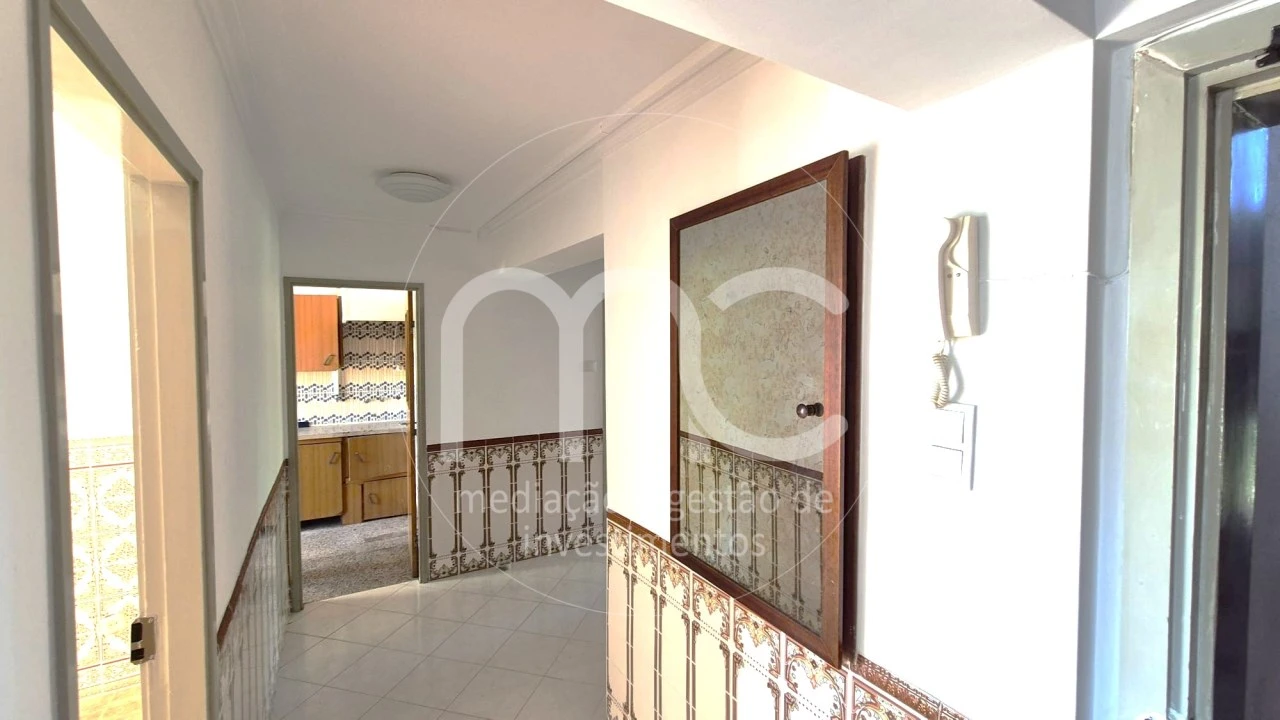 Apartamento T3 para Venda em Massamá e Monte Abraão Foto 2