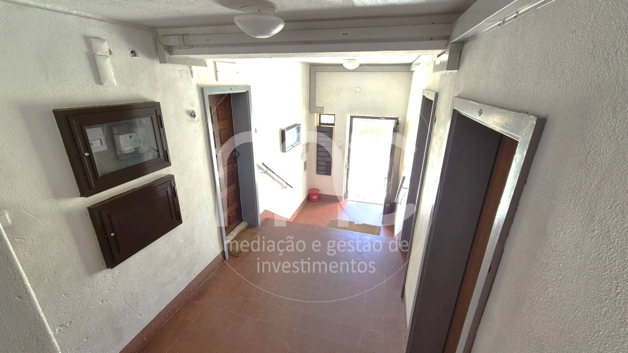 Apartamento T3 para Venda em Massamá e Monte Abraão Foto 15