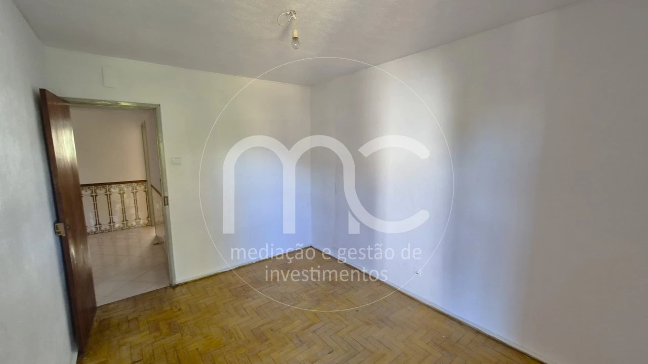 Apartamento T3 para Venda em Massamá e Monte Abraão Foto 17