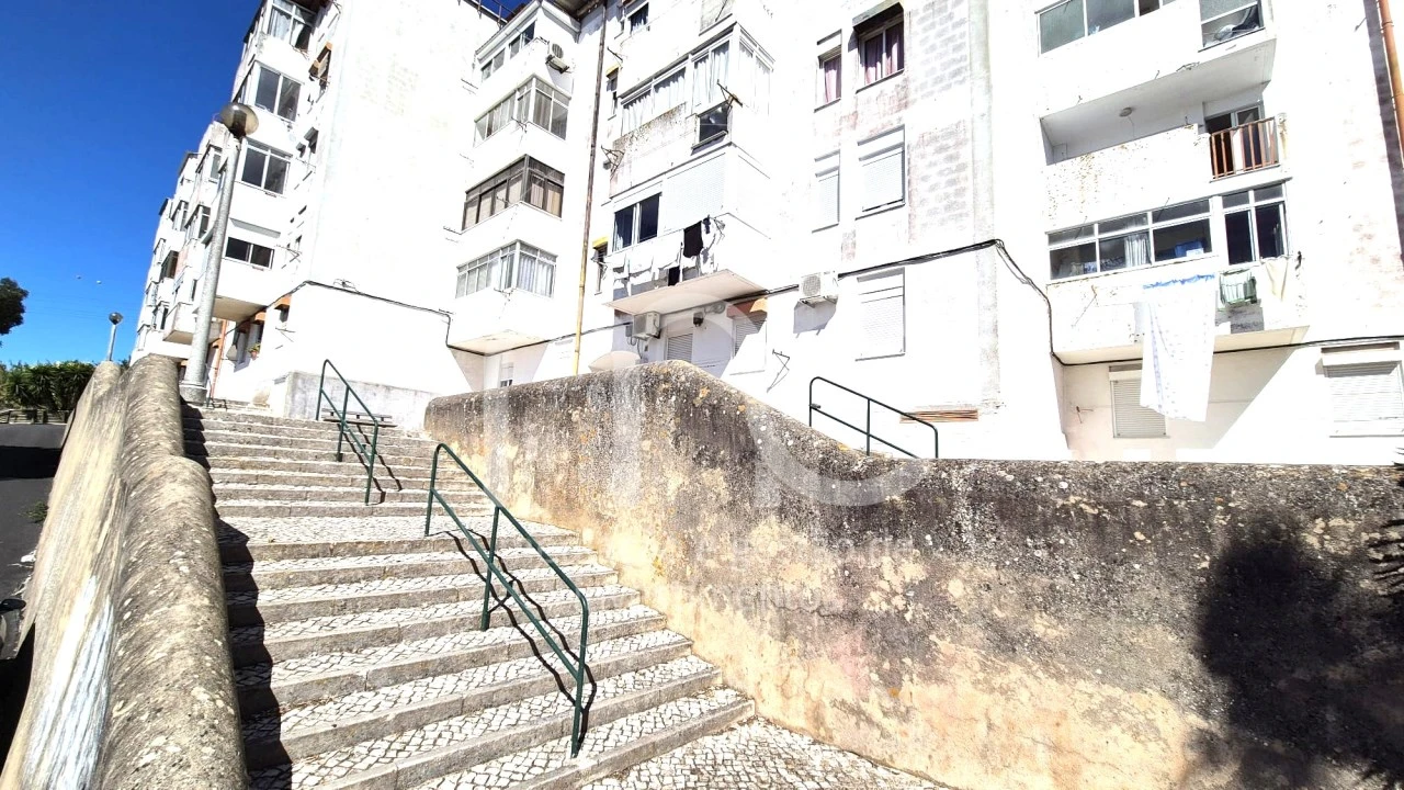 Apartamento T3 para Venda em Massamá e Monte Abraão Foto 20