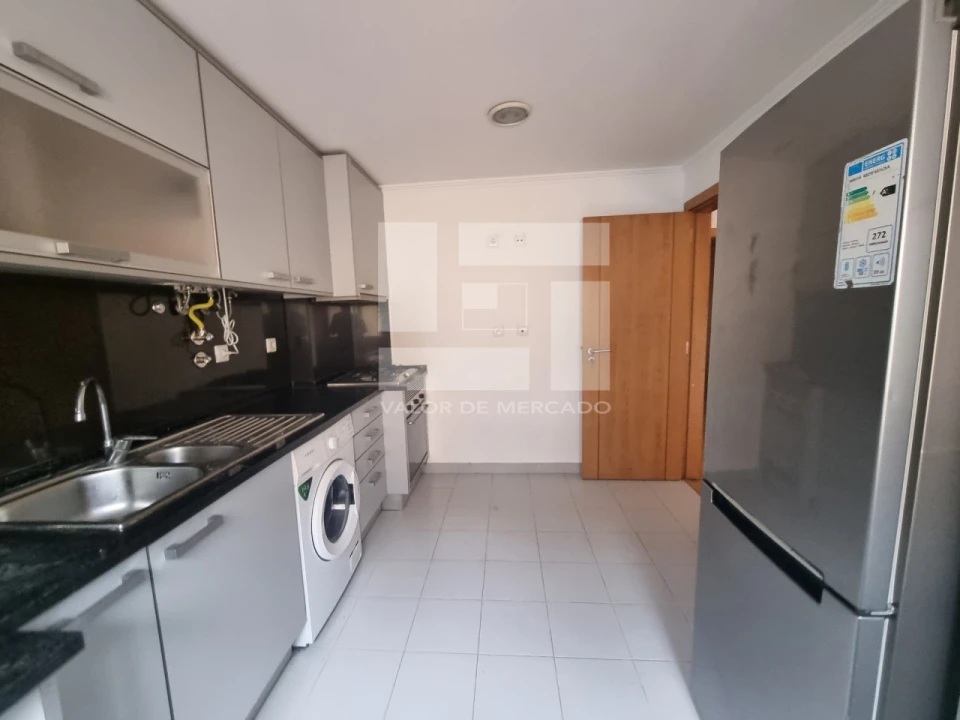 Apartamento T3 para Venda em Encosta do Sol Foto 6