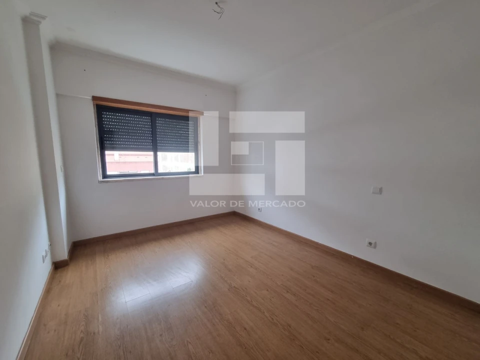 Apartamento T3 para Venda em Encosta do Sol Foto 17