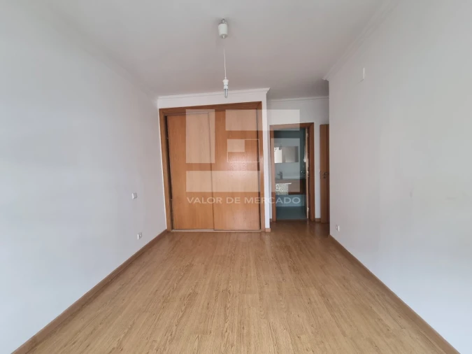 Apartamento T3 para Venda em Encosta do Sol Foto 12