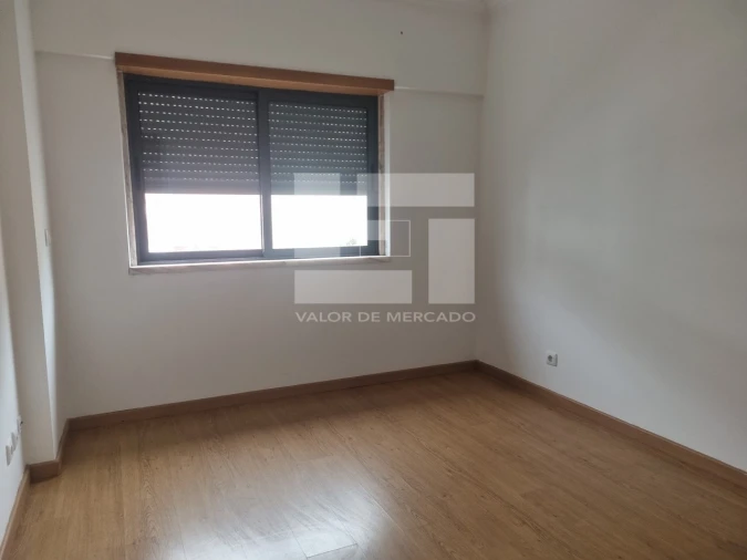 Apartamento T3 para Venda em Encosta do Sol Foto 15