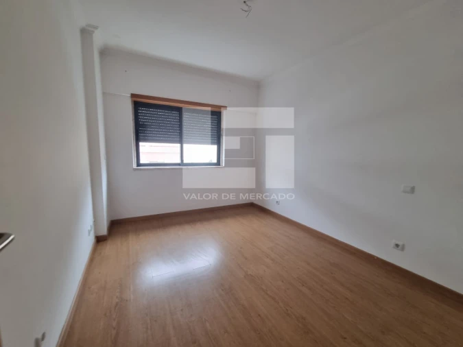 Apartamento T3 para Venda em Encosta do Sol Foto 16