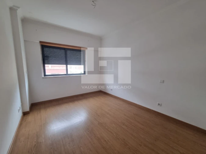 Apartamento T3 para Venda em Encosta do Sol Foto 17