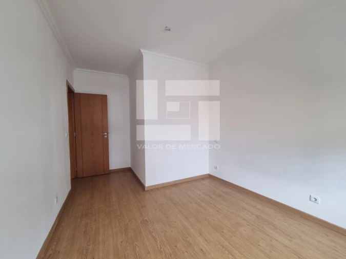 Apartamento T3 para Venda em Encosta do Sol Foto 18