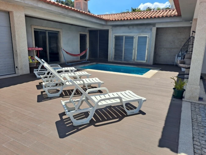 Moradia T3 para Venda em Duas Igrejas Foto 24