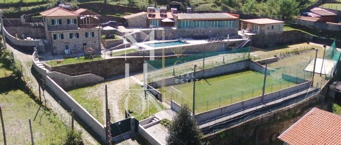 Quinta T9 para Venda em Mosteiro