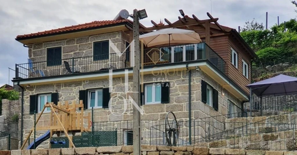 Quinta T9 para Venda em Mosteiro Foto 3