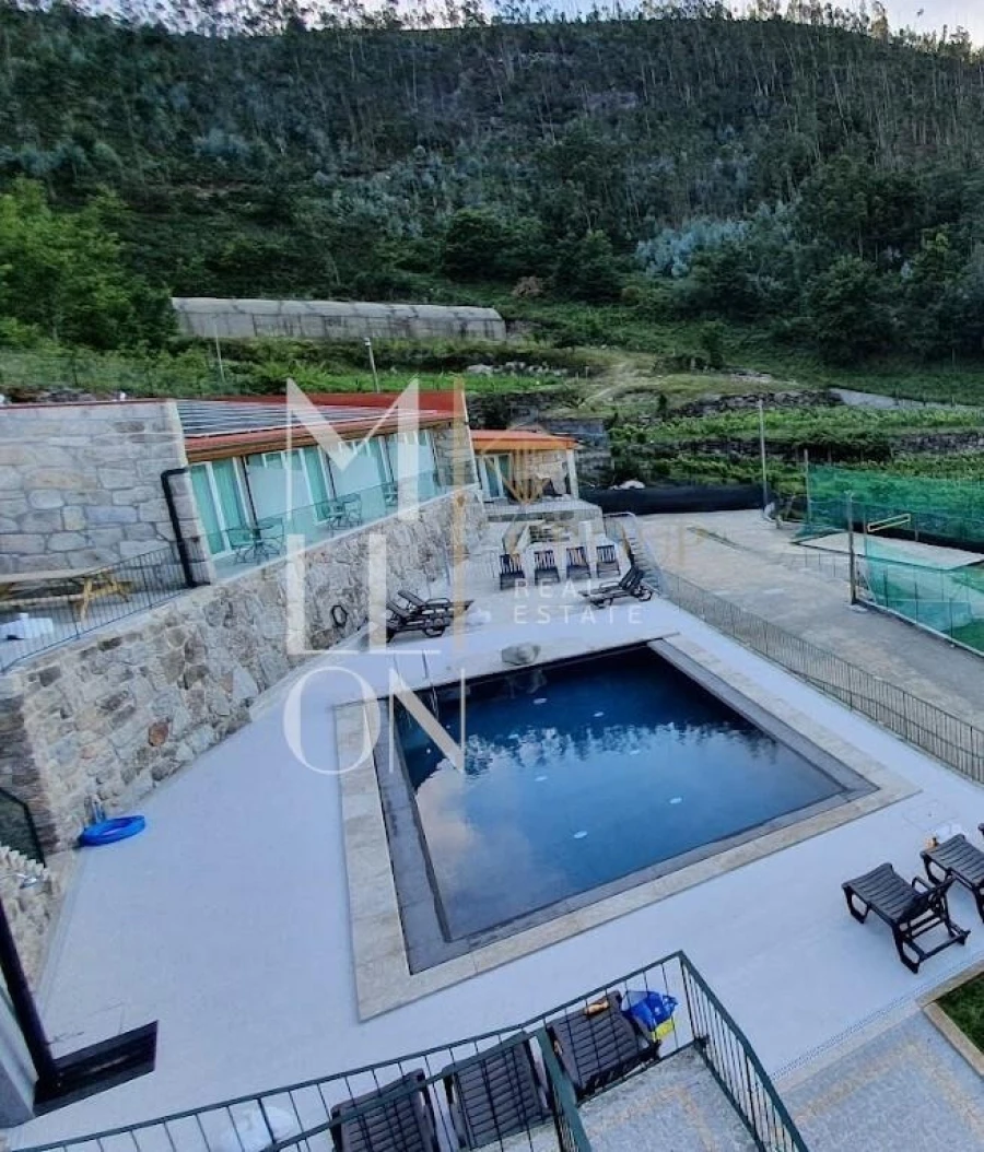 Quinta T9 para Venda em Mosteiro Foto 9