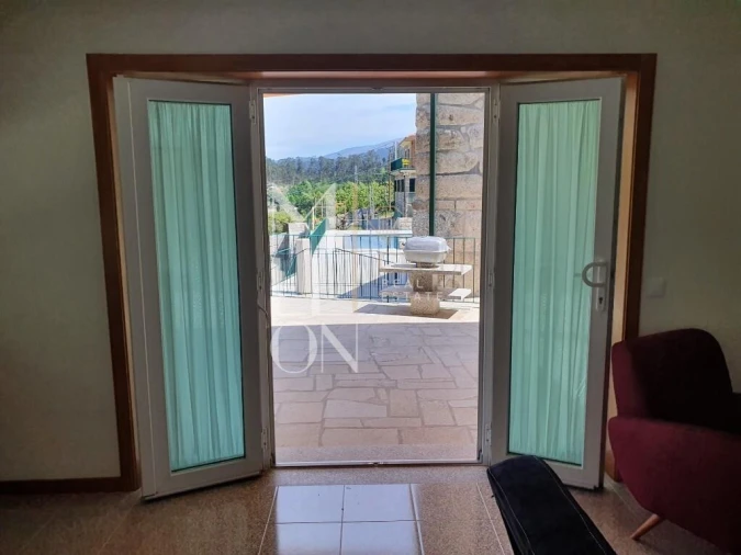 Quinta T9 para Venda em Mosteiro Foto 24