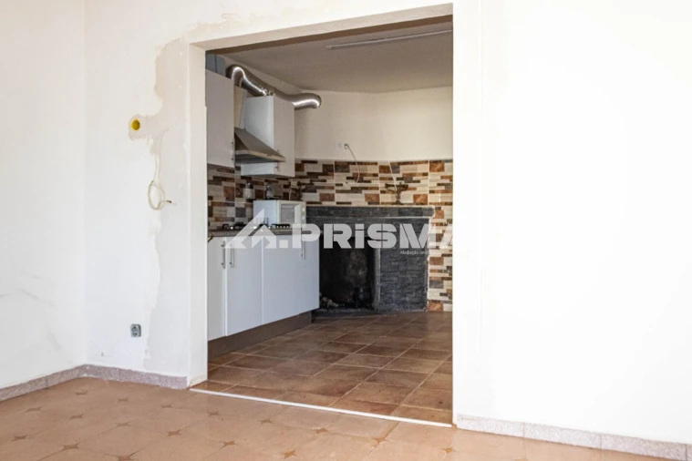 Moradia T3 para Venda em Escalos de Baixo e Mata Foto 4