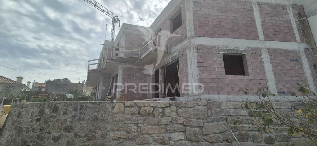 Moradia T2 para Venda em Lamas Foto 20