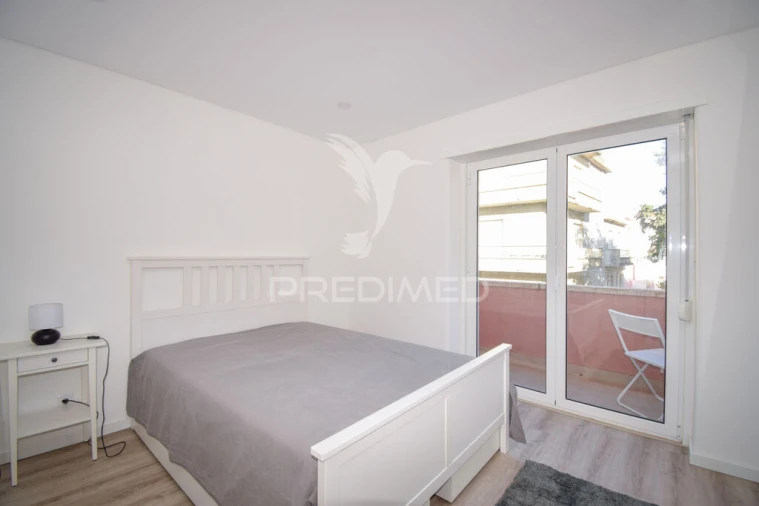 Apartamento T2 para Venda em Alfragide Foto 14