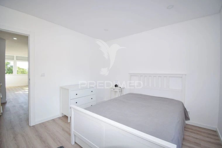 Apartamento T2 para Venda em Alfragide Foto 15