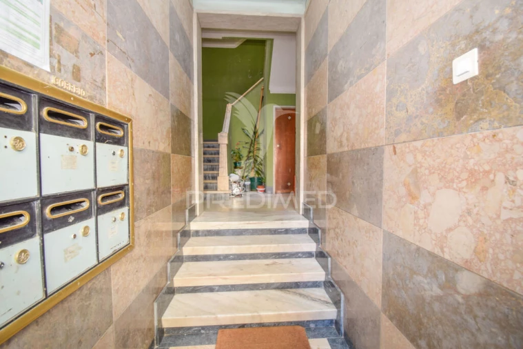 Apartamento T2 para Venda em Alfragide Foto 19