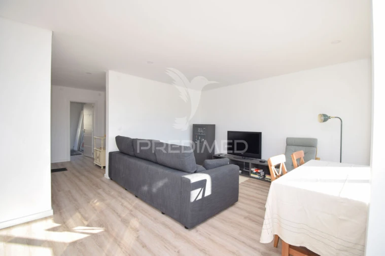 Apartamento T2 para Venda em Alfragide Foto 5