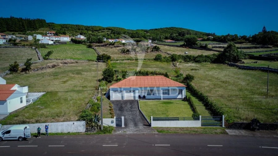 Moradia T3 para Venda em Rosais Foto 1