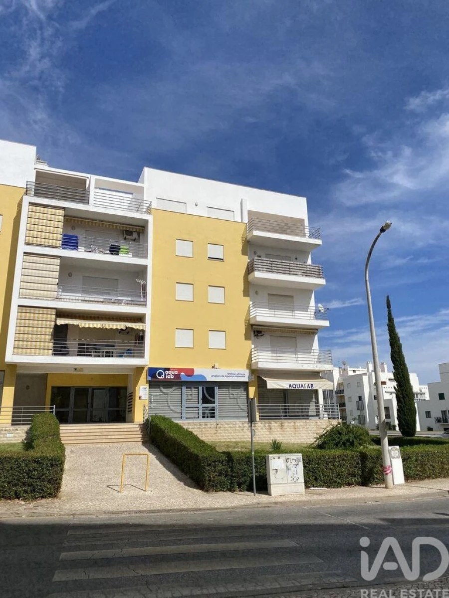 Apartamento T2 para Arrendamento em Armação de Pera Foto 19