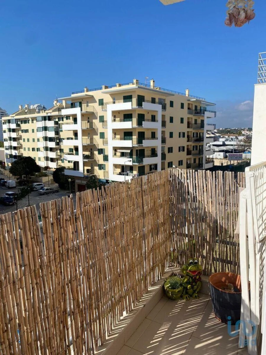 Apartamento T2 para Arrendamento em Armação de Pera Foto 9