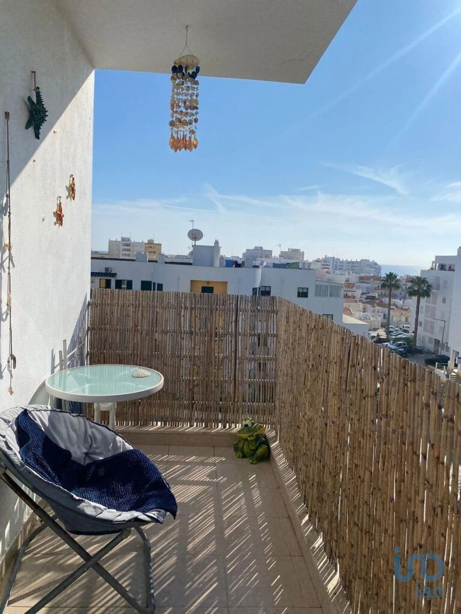 Apartamento T2 para Arrendamento em Armação de Pera Foto 8