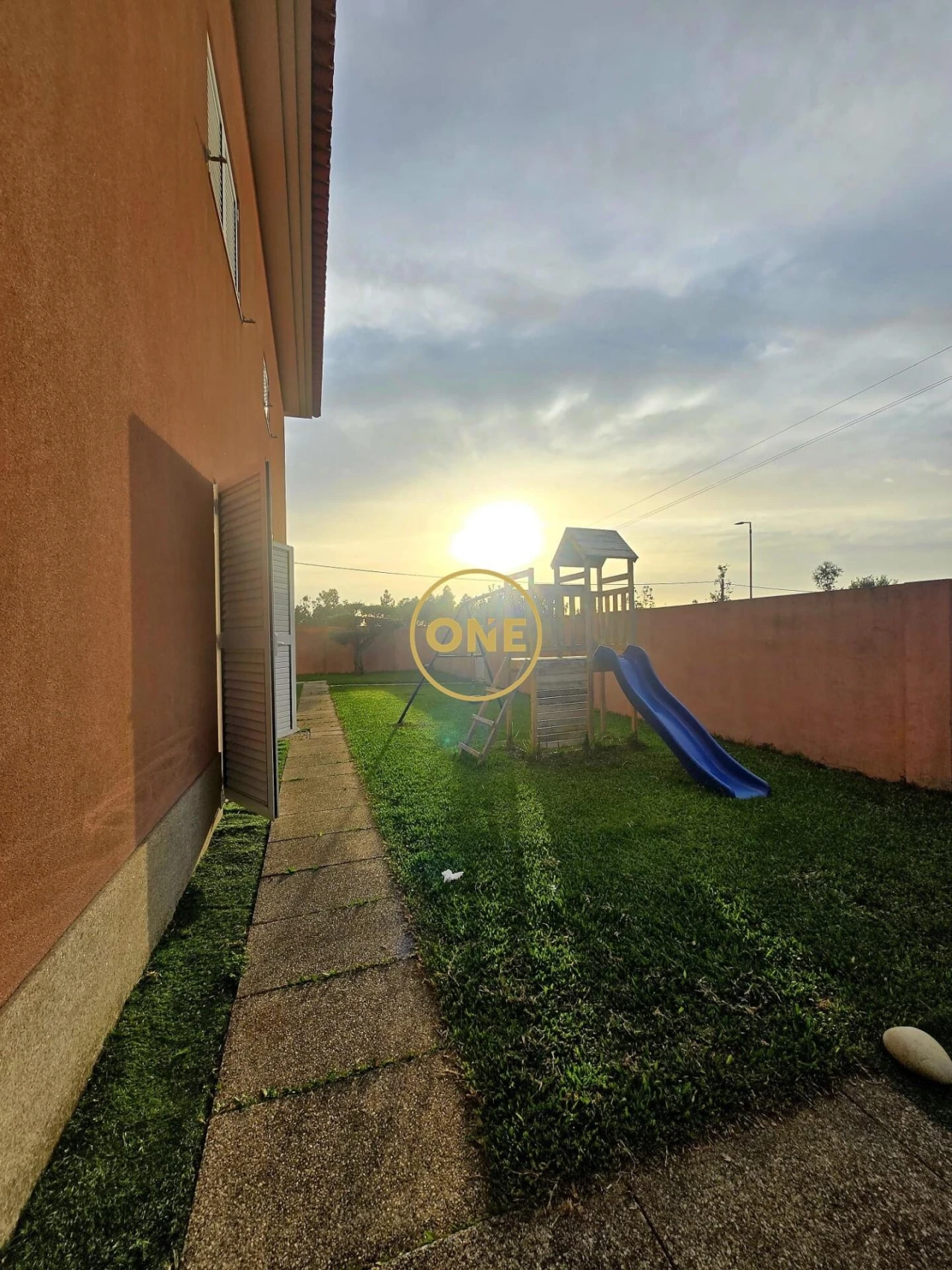 Moradia T4 para Venda em Lousado Foto 11