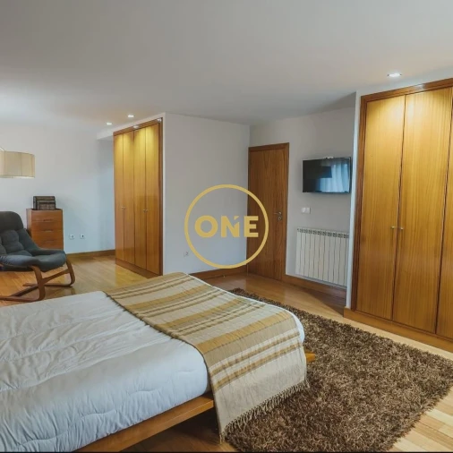 Moradia T4 para Venda em Lousado Foto 3