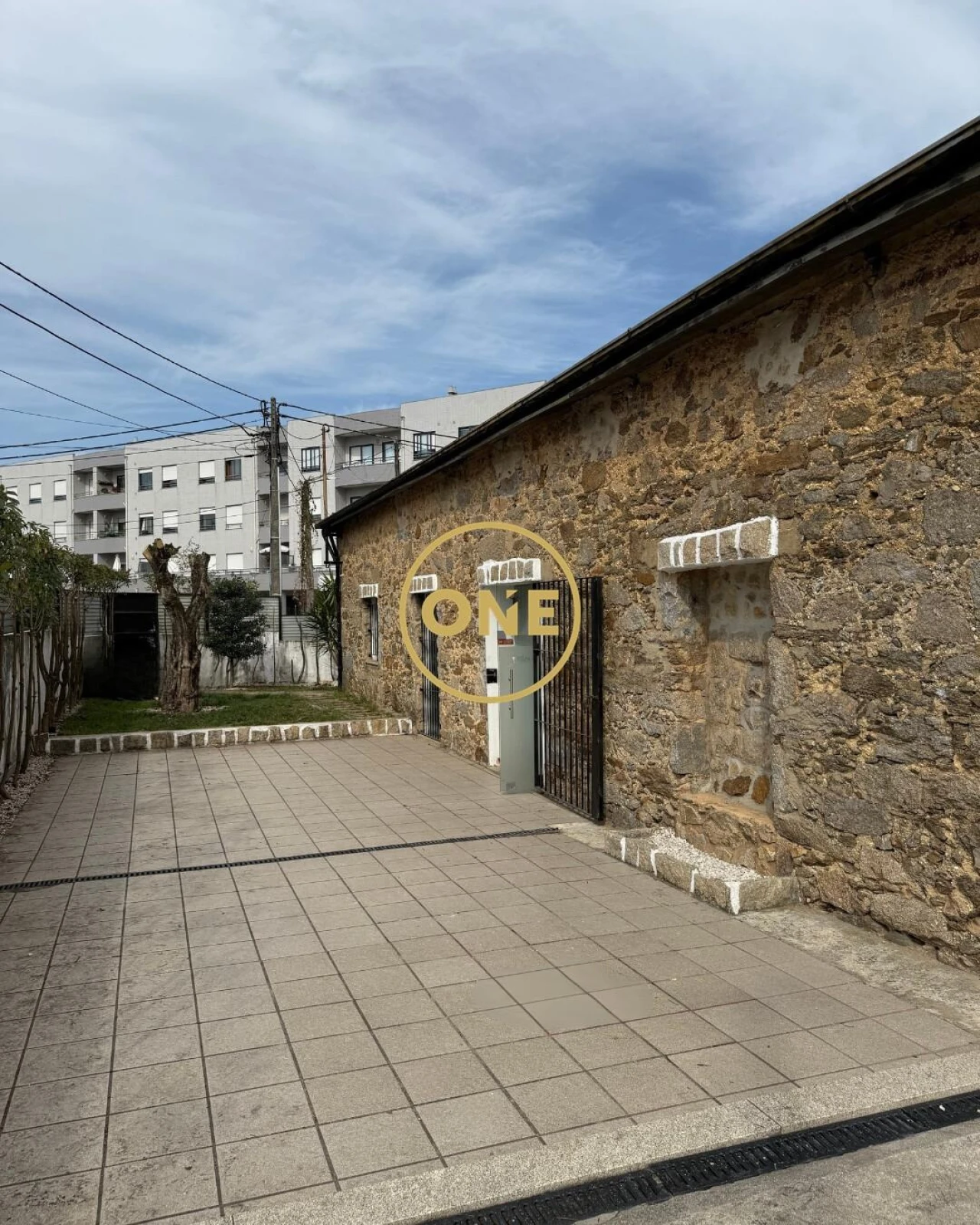 Negócio para Arrendamento em Paços de Brandão Foto 3