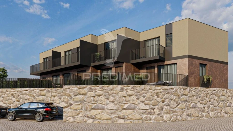 Moradia T3 para Venda em Lamas Foto 1