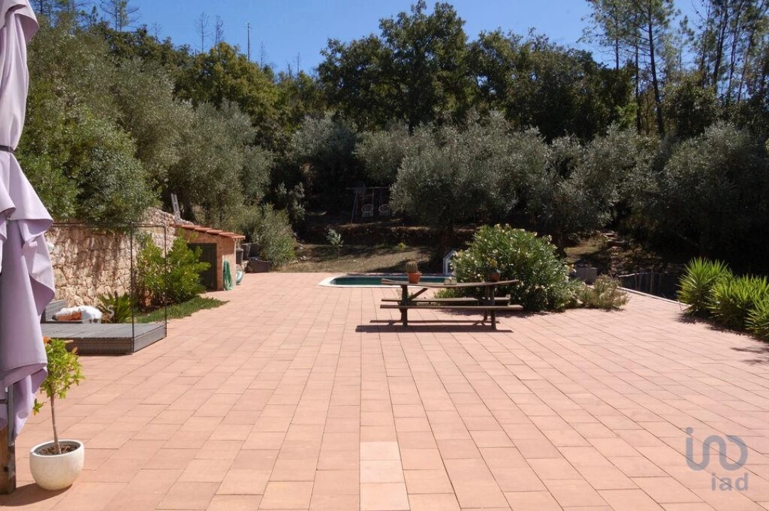 Moradia T5 para Venda em Almoster Foto 3