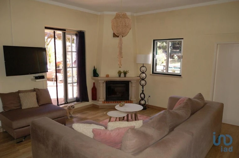 Moradia T5 para Venda em Almoster Foto 4