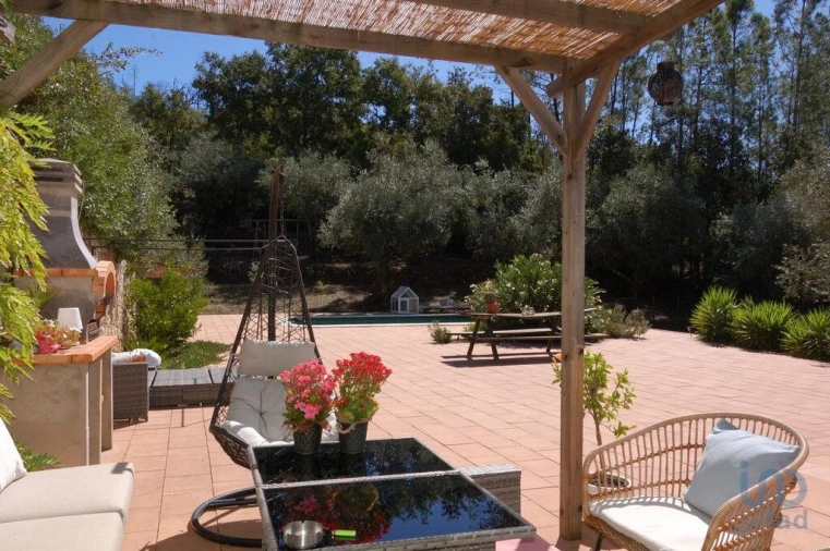 Moradia T5 para Venda em Almoster Foto 2