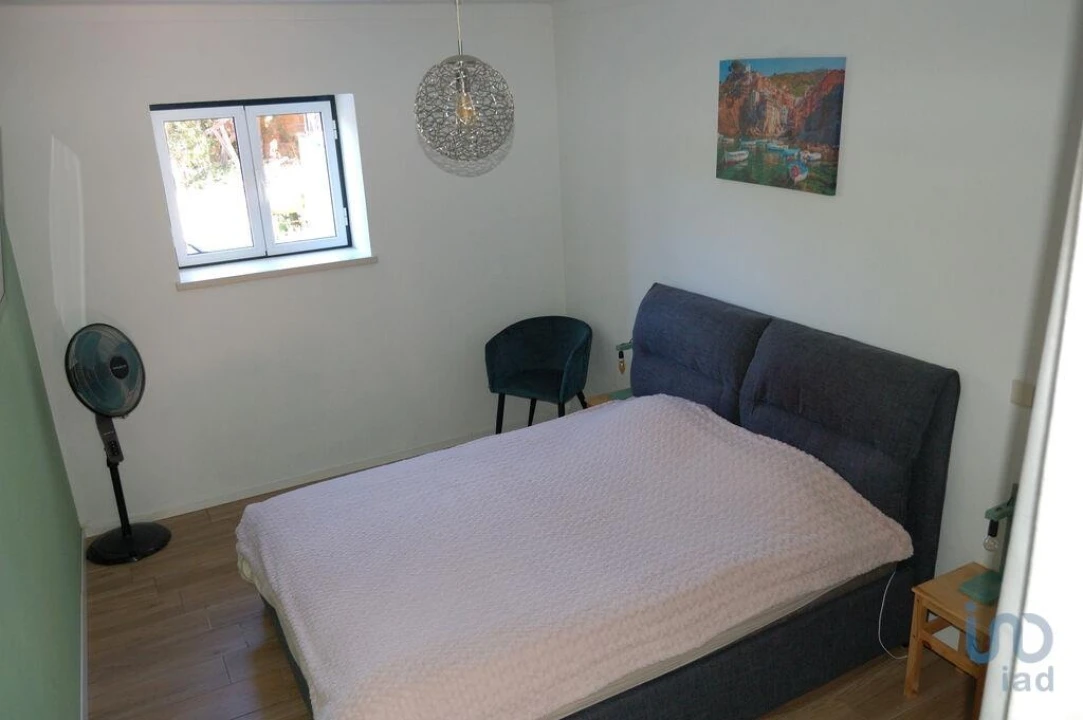 Moradia T5 para Venda em Almoster Foto 10