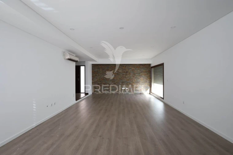 Moradia T4 para Venda em Nossa Sra de Fatima Foto 6