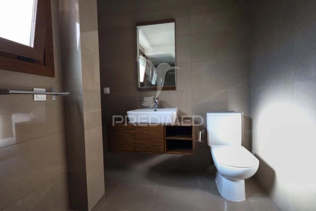 Moradia T4 para Venda em Nossa Sra de Fatima Foto 10