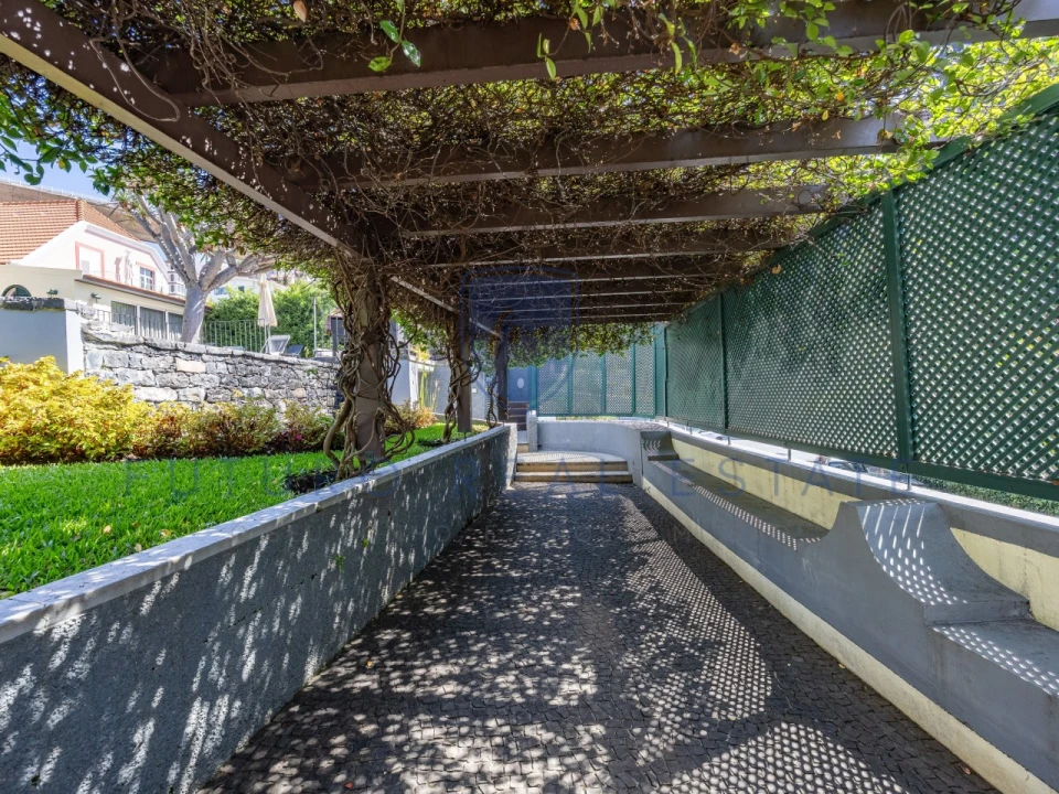 Moradia T6 para Venda em Funchal (Santa Luzia) Foto 32