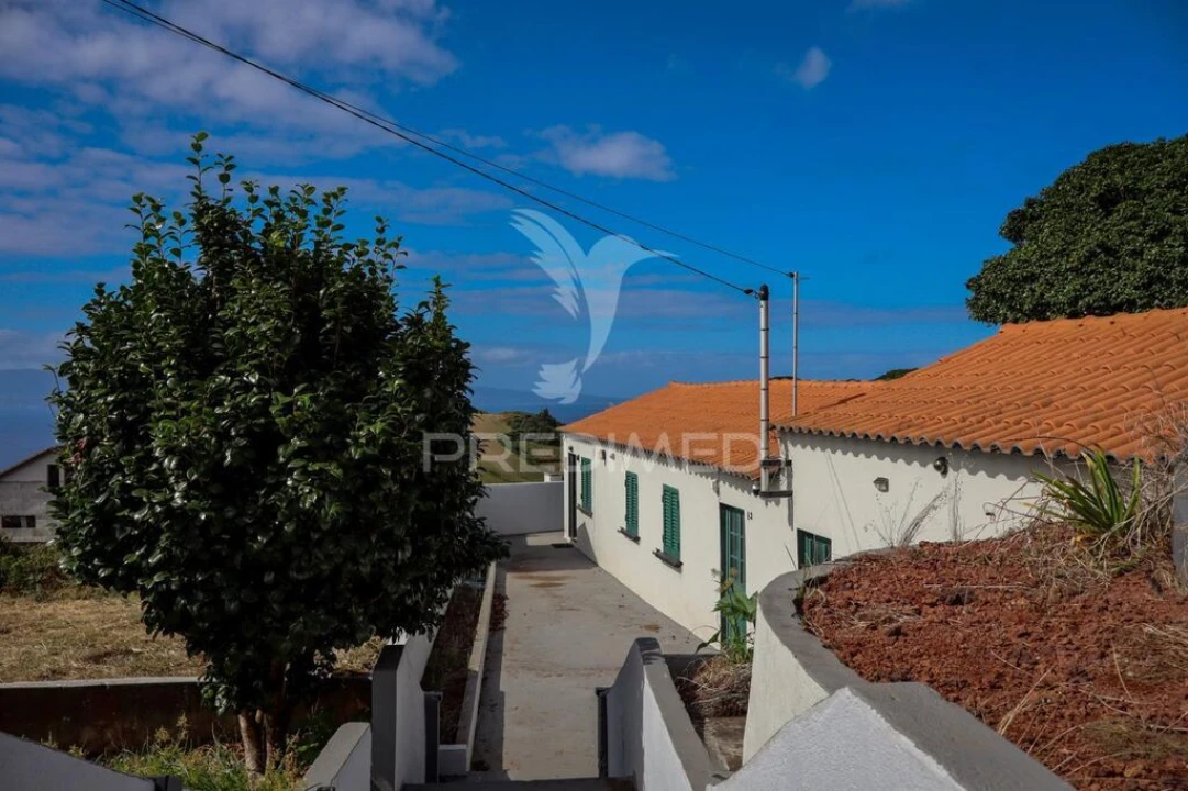 Moradia T2 para Venda em Rosais Foto 2