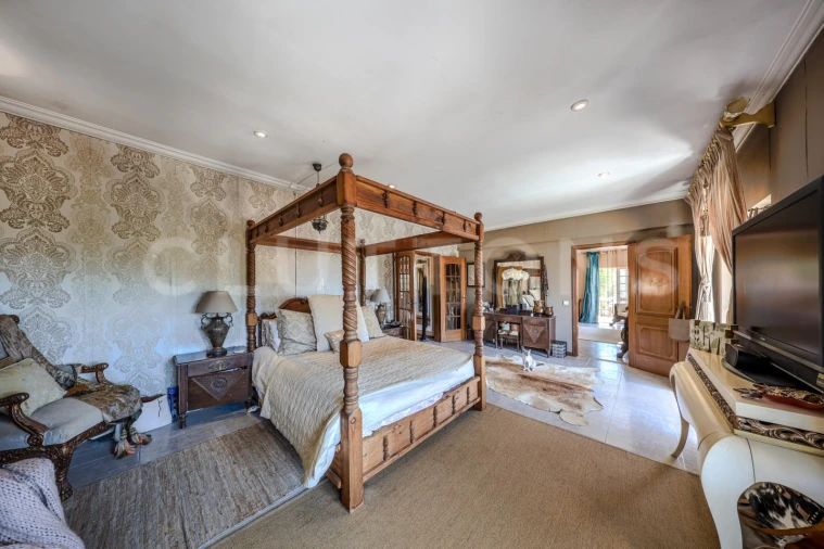 Moradia T6 para Venda em Santa Barbara de Nexe Foto 34