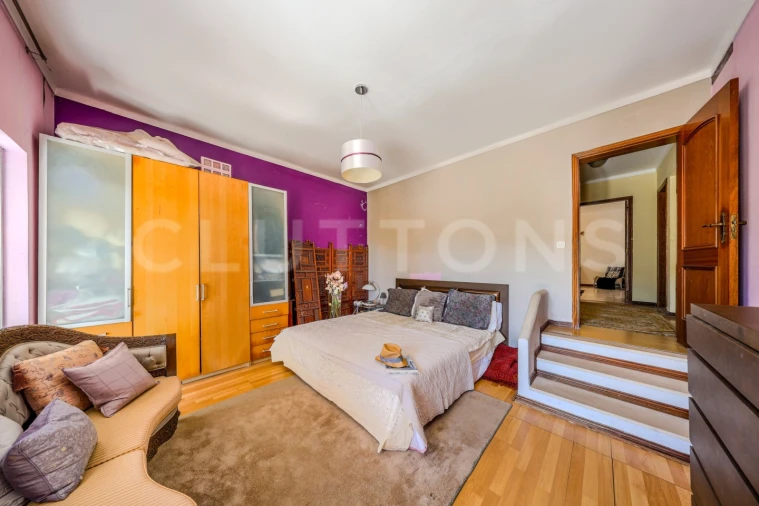 Moradia T6 para Venda em Santa Barbara de Nexe Foto 24